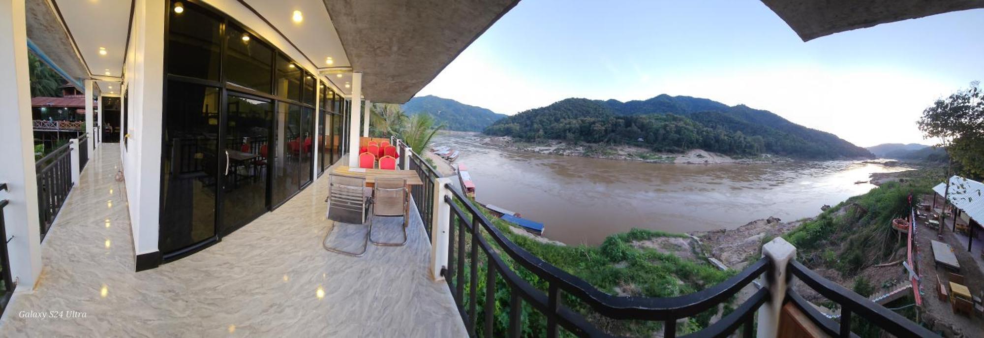 Inn Riverside Hostel Pb Muang Pakbèng Eksteriør billede